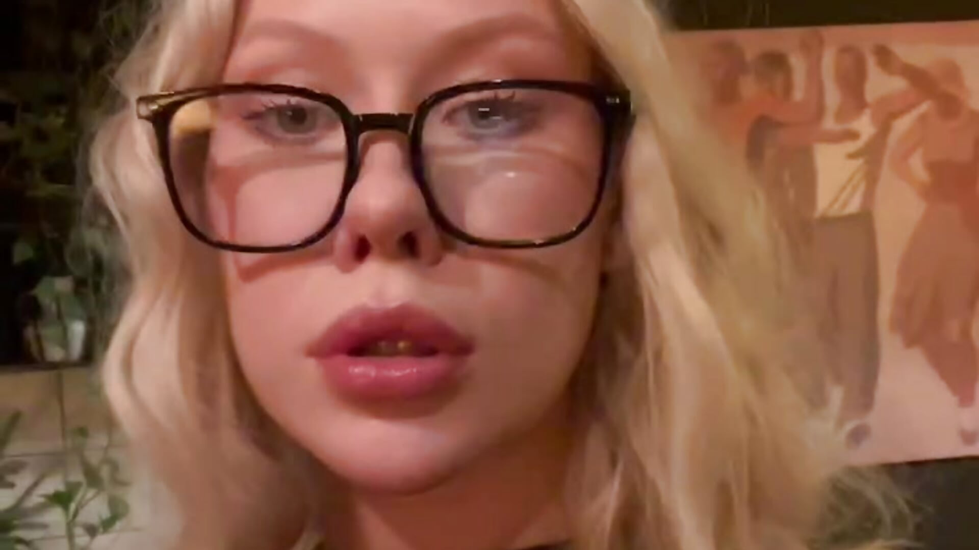   👓 - video by AprilChambers cam model