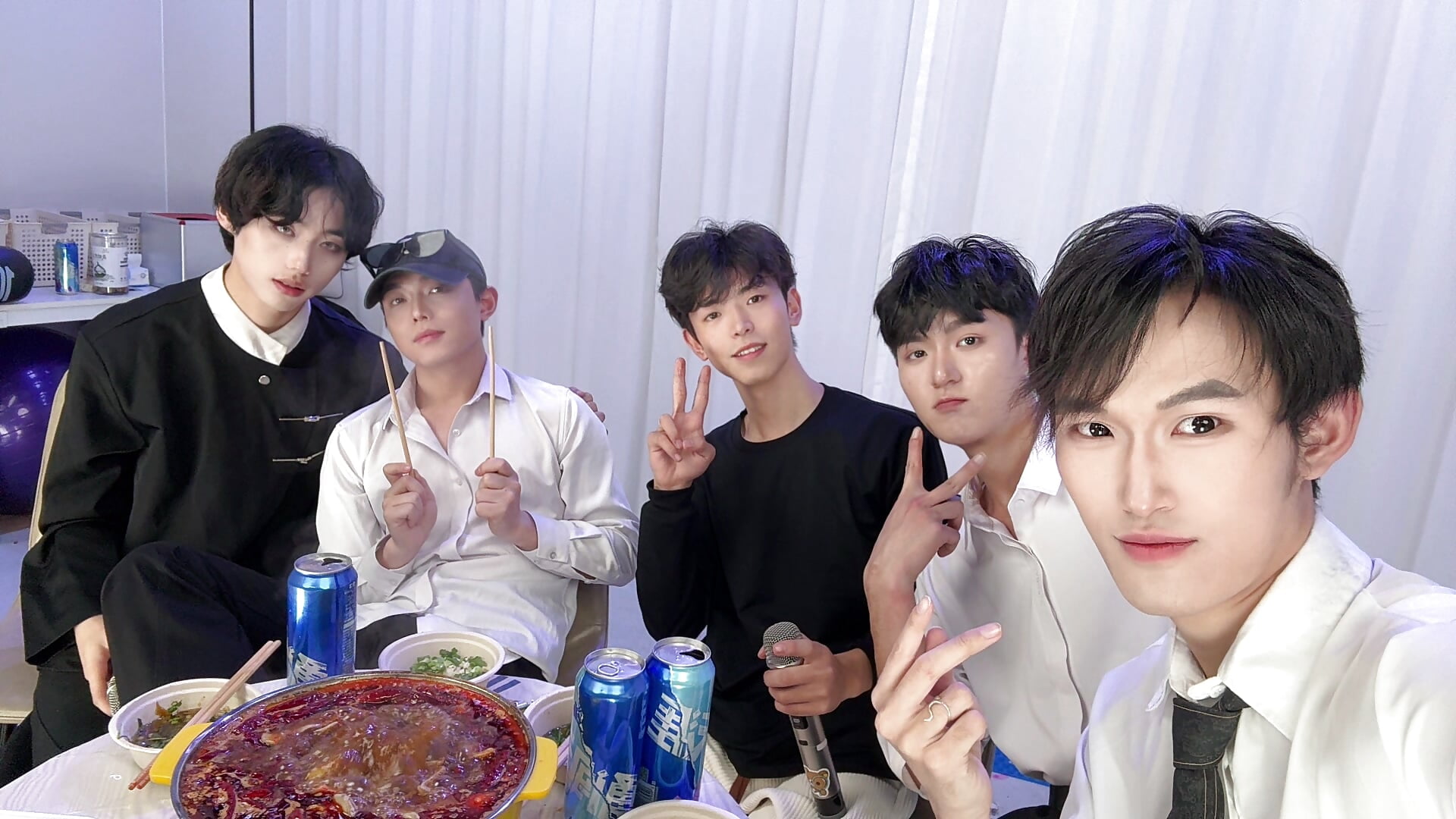 全体火锅 - فيديو من ABCD-GAY