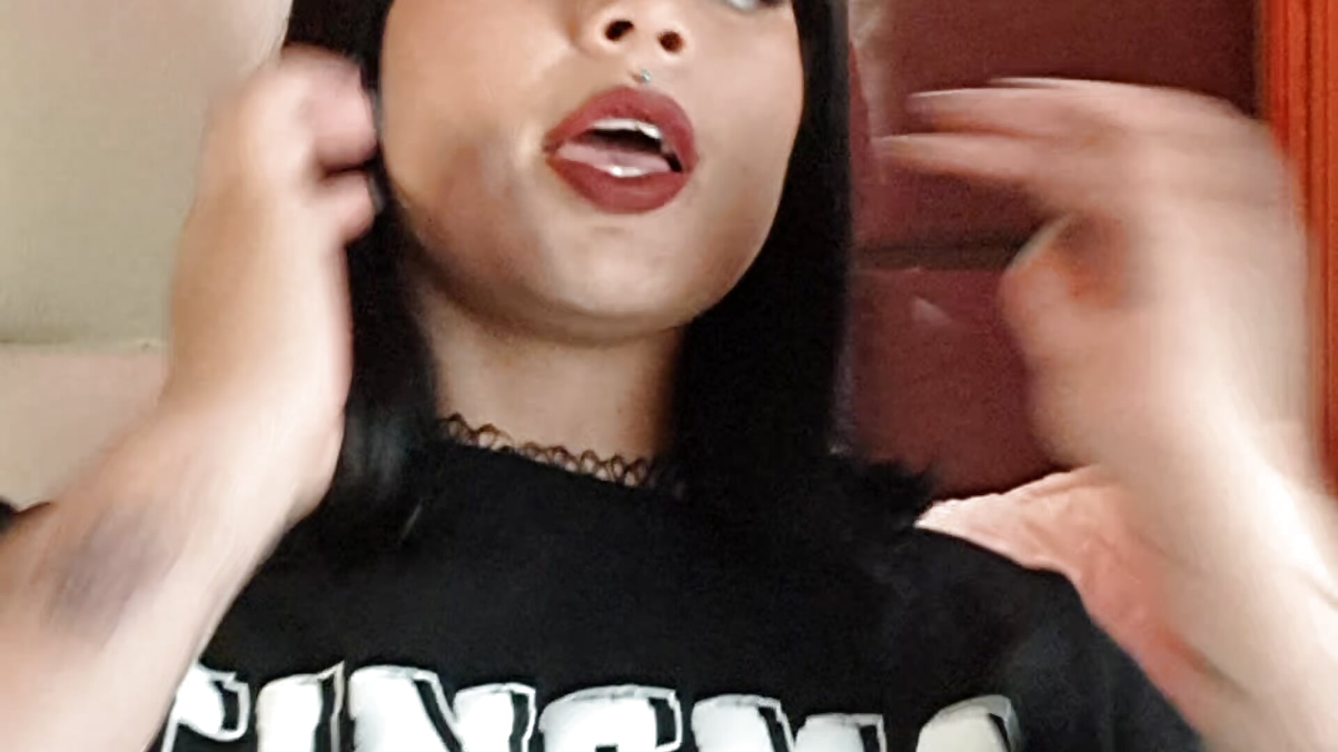 Piercings and boobs - video oleh model kamera Ana_rush