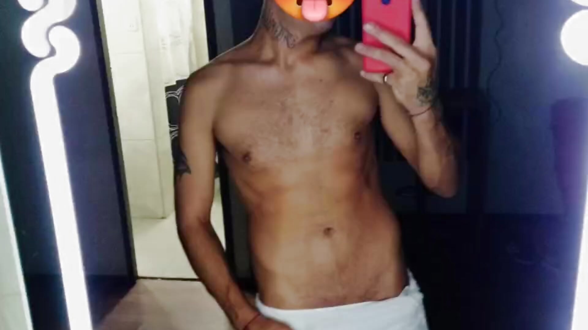 VID-20260426-WA0000 - video by Arnoldmangus cam model