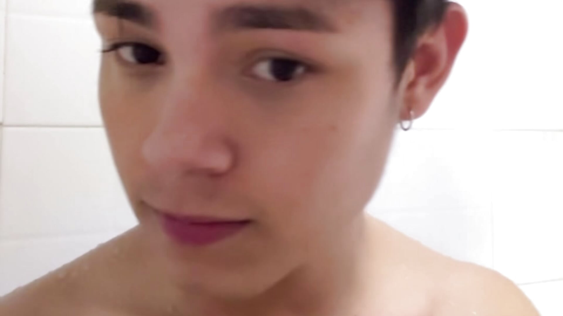 after the shower - clip cu Andy_Belier23 model videochat