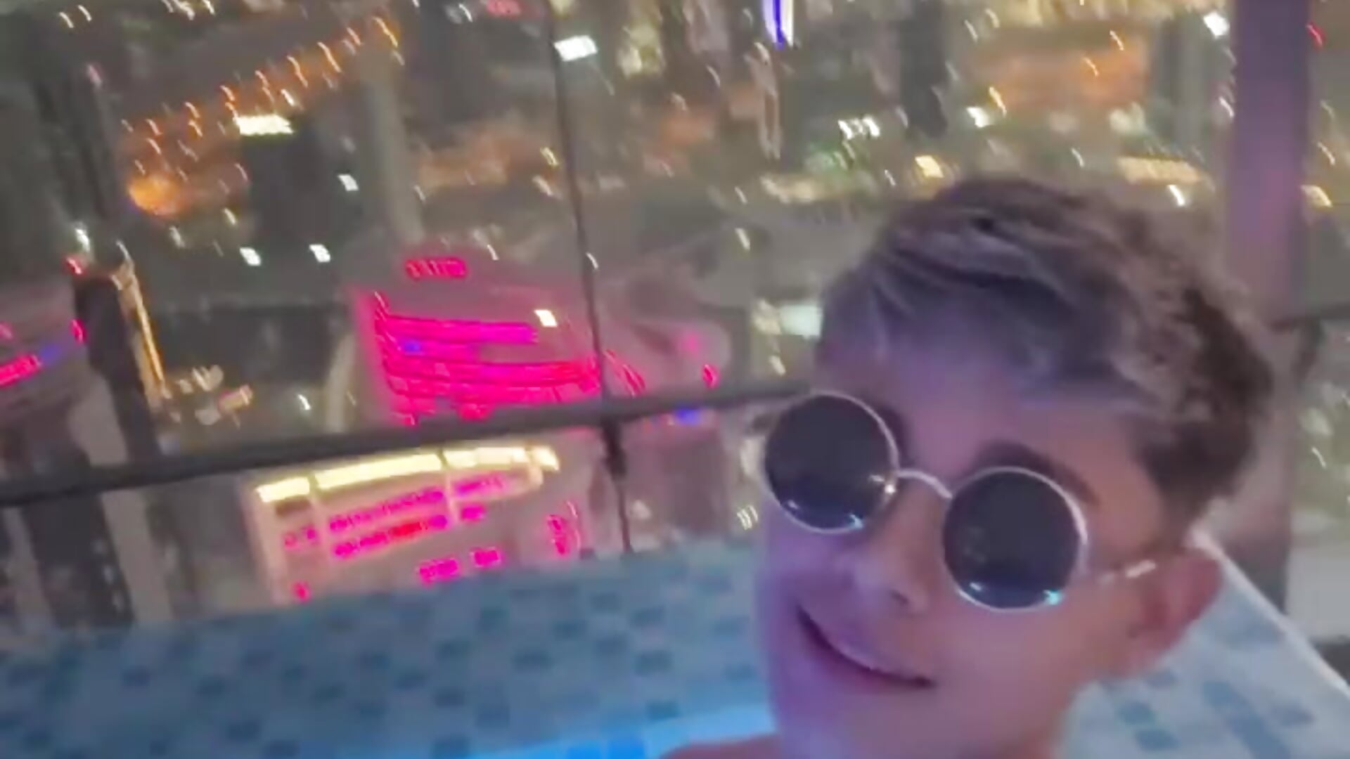 WhatsApp Video 2025-12-12 at 1,39,58 PM - Andy_Belier23 캠 모델의 동영상