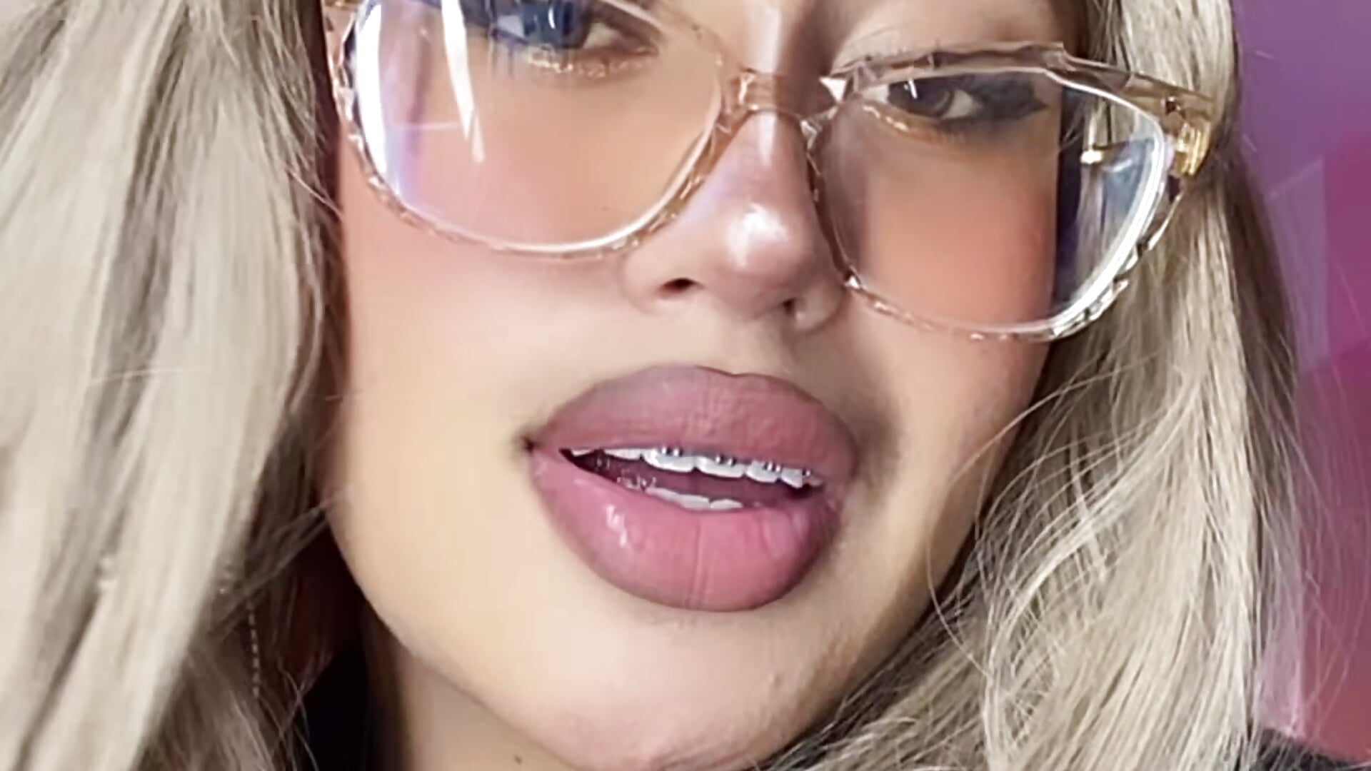 I miss youuu loveee<3. - video by leyla_collinss cam model