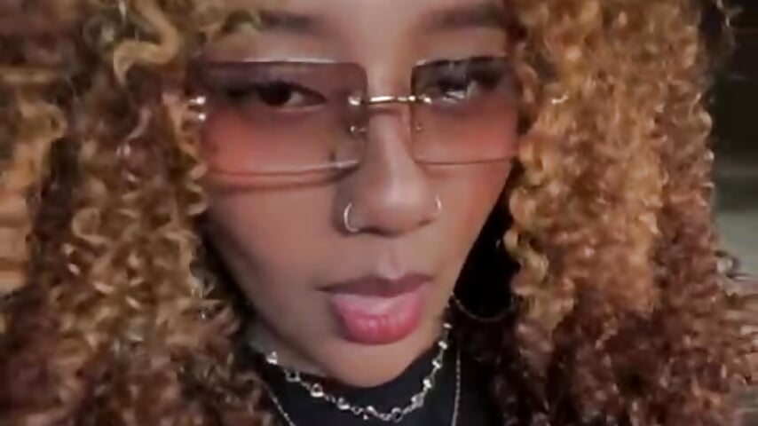 Do i look good? - video by Starlights cam model