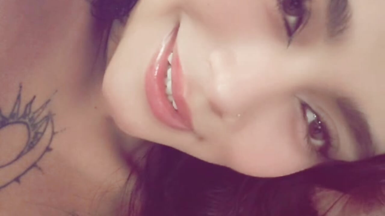 1000048907 - video di Naomism-- modella di cam