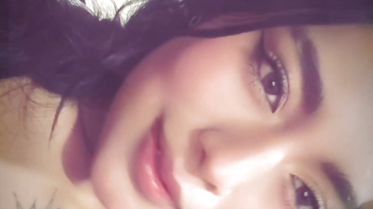 1000040749 - video av Naomism-- cam-modell