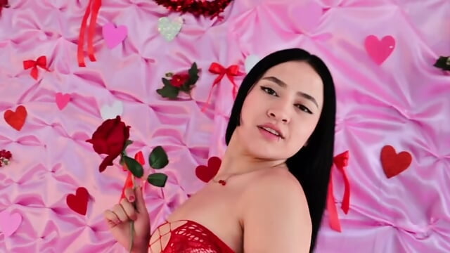 Valentine's Day without clothes 🤤 - sofia_go_主播的视频