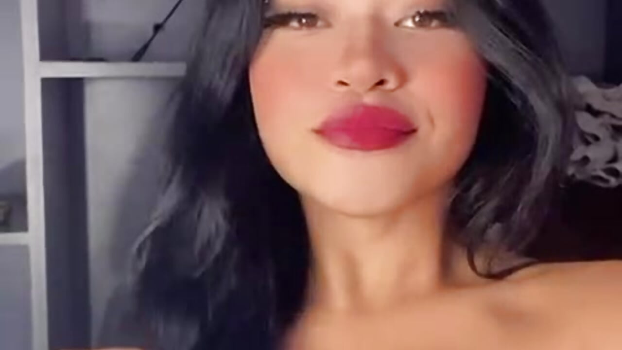 A little visual treat for you 😘🔥. - video Scarlett_fox_ch kameramallilta