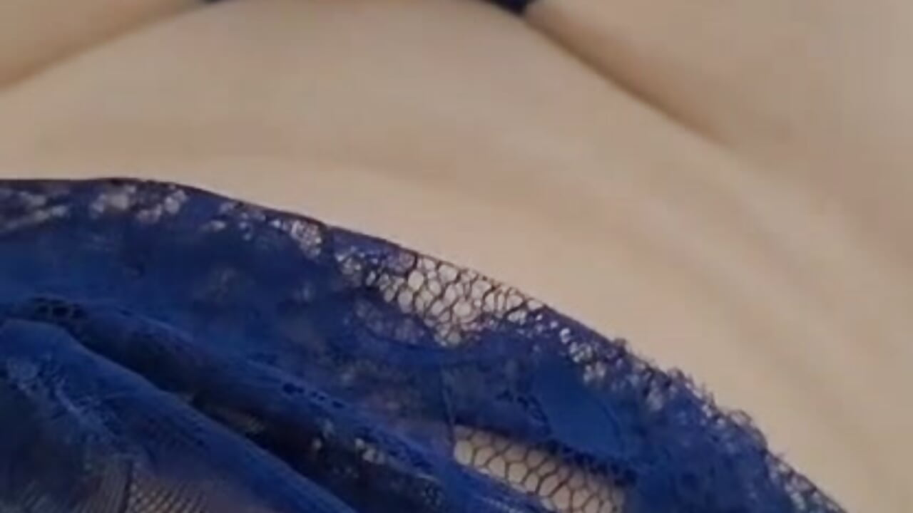 Je retire ma culotte - video by Amelia_Mendes69