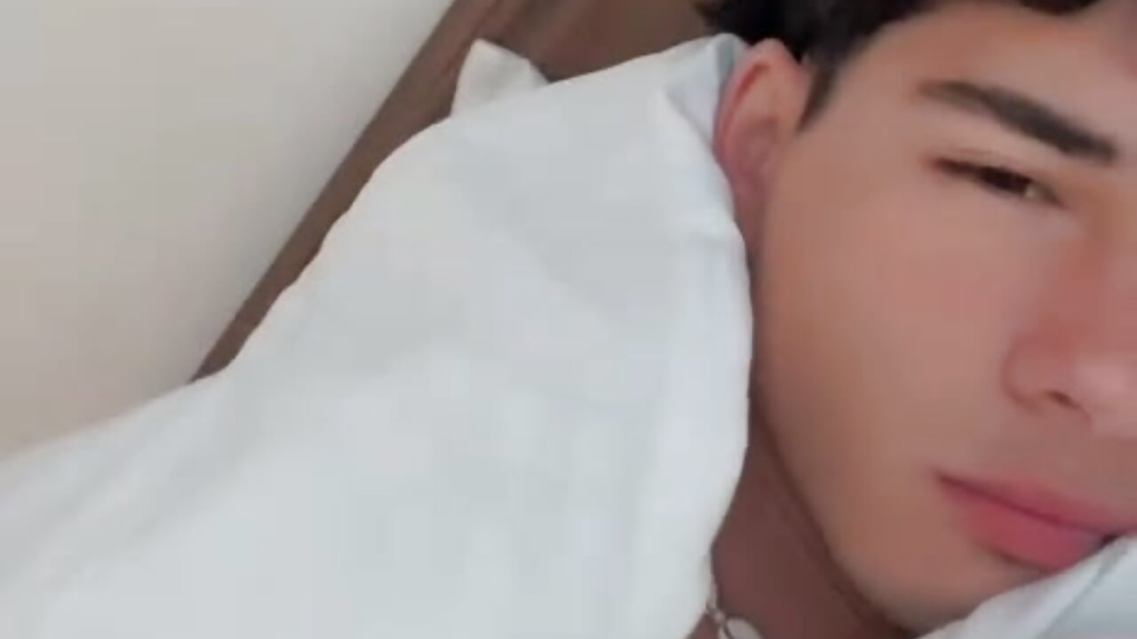 Good morning, beautiful people - clip cu back_thomson model videochat