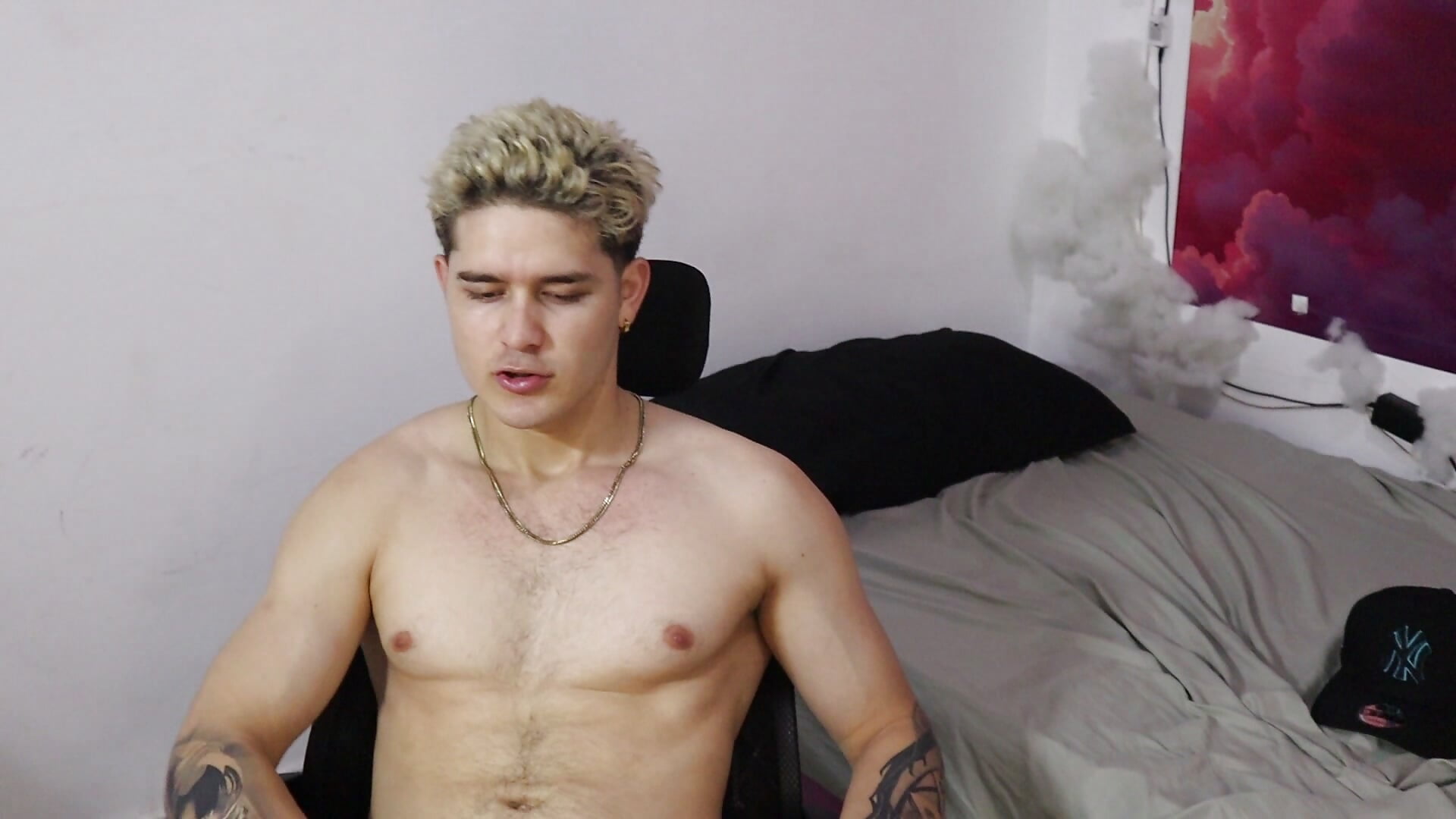 DesktopTaser - video by RayanLynxx cam model