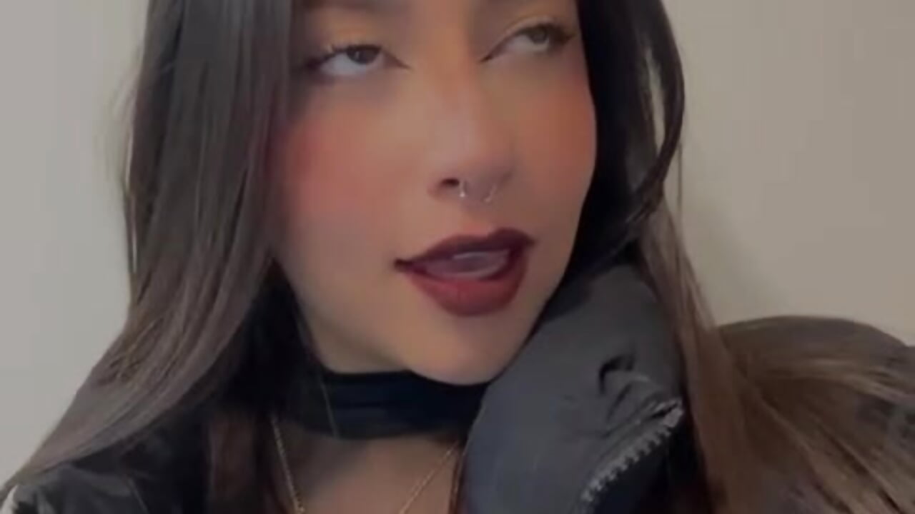 LOOK ME😍 - video by nova_velvet cam model