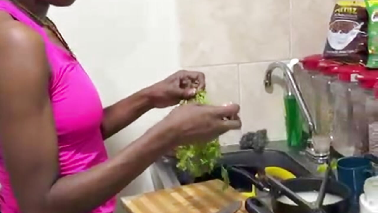 WhatsApp Video 2025-12-11 at 5,39,52 PM - Video von Shaara_bloommy Cam-Model