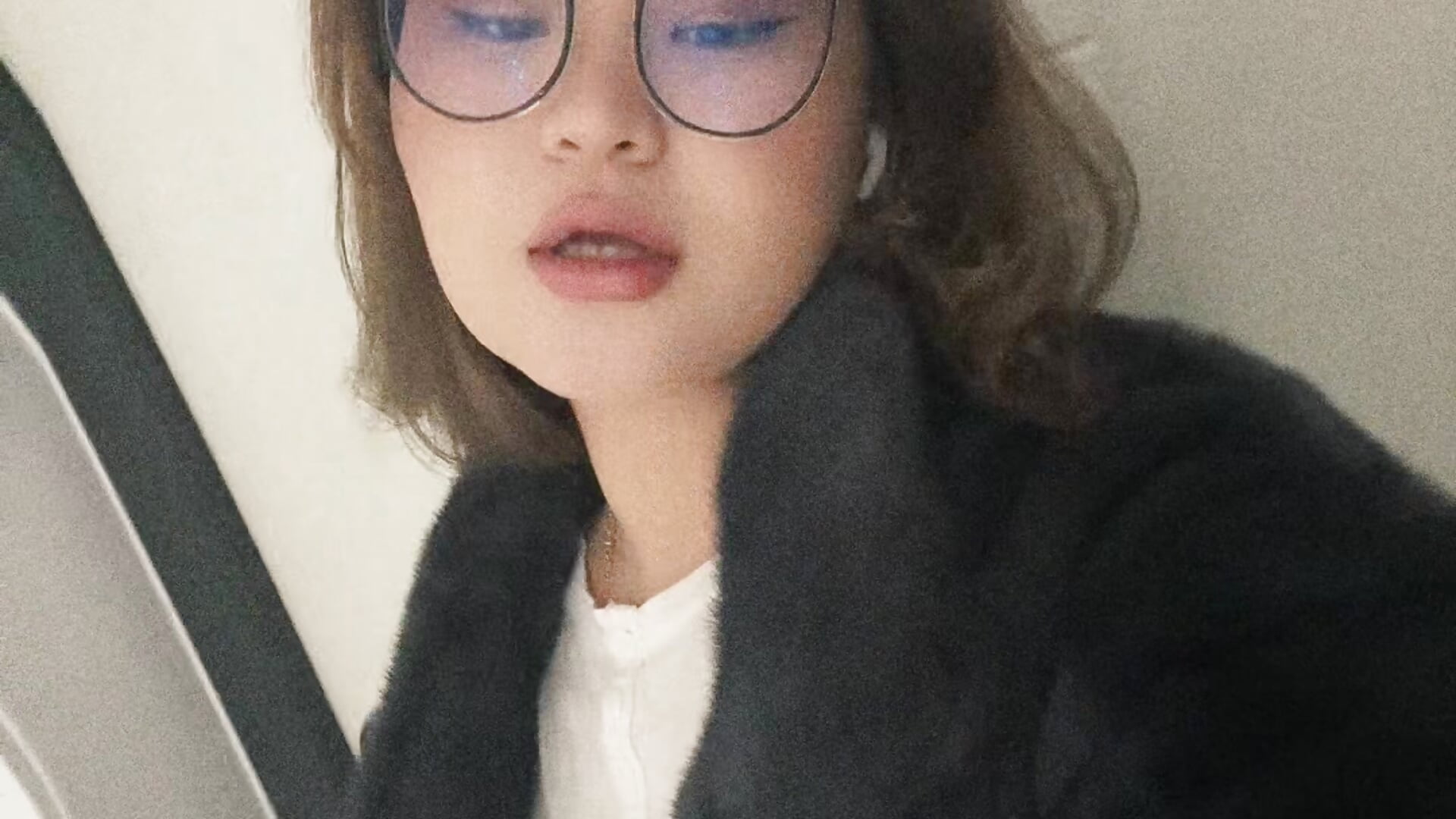 Do you think glasses suit me? <3 - video by ChasityFreeby cam model