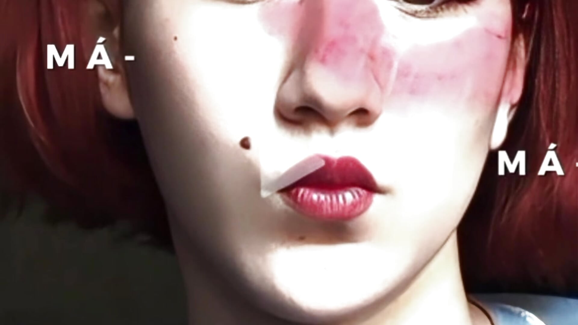 Silk & Secrets - vídeo de la modelo de cam DannetteCosenza