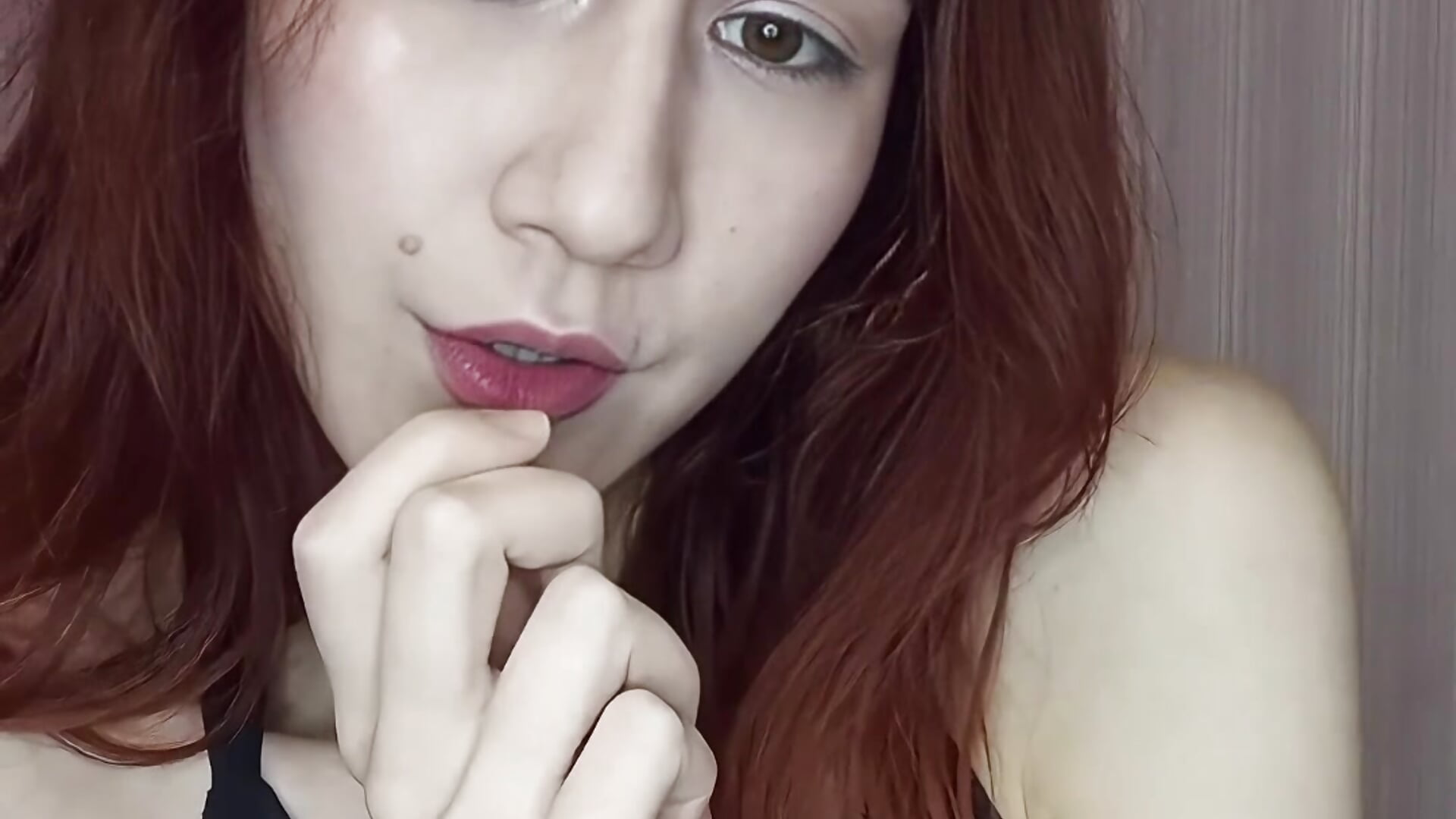 Bonjour, Beautiful - vídeo de la modelo de cam DannetteCosenza