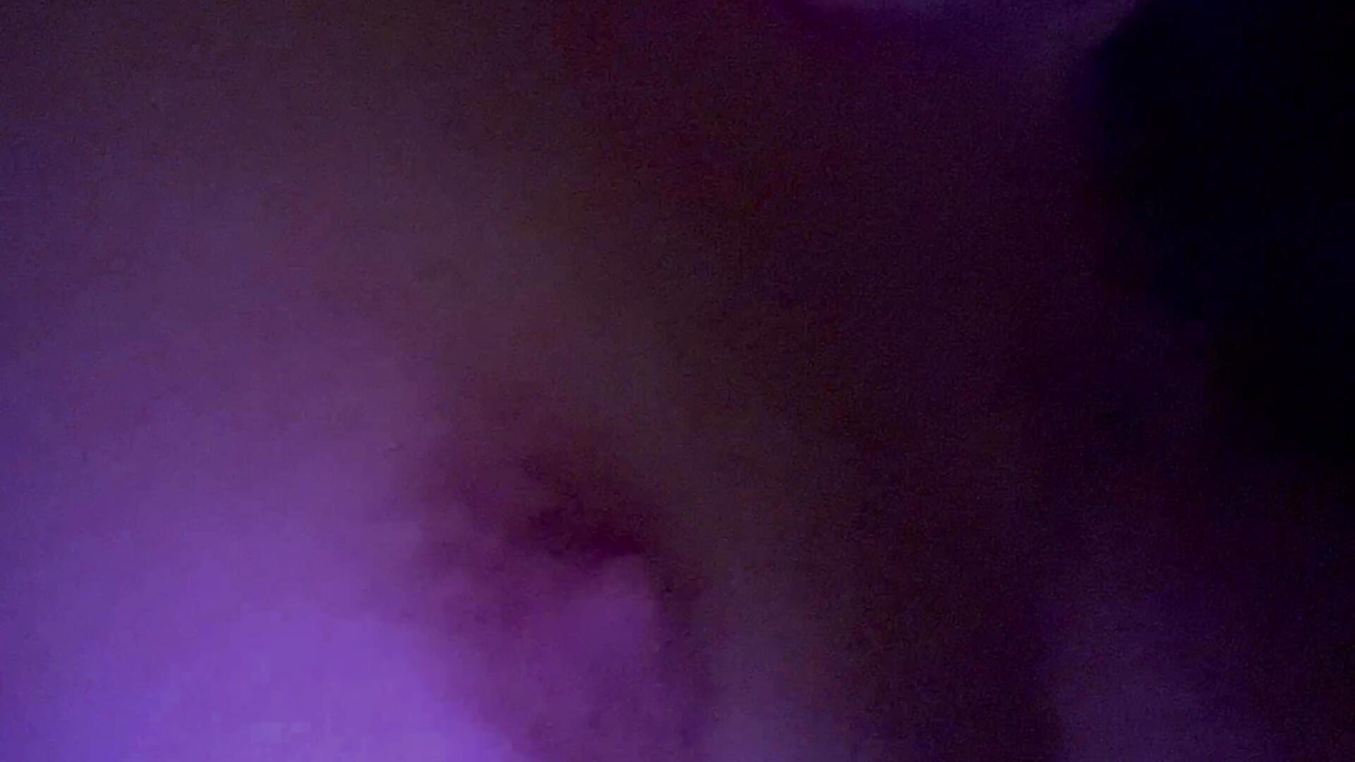 Provo a leccarmi le tette ma voglio che lo faccia tu😈💦