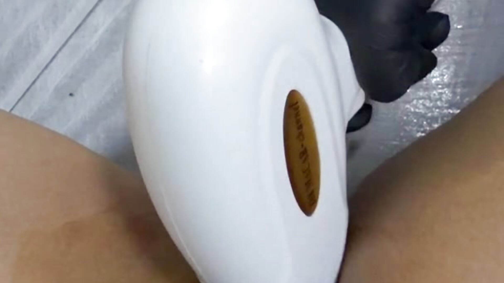 Depilando mi gatita con láser - clip cu SamVega model videochat