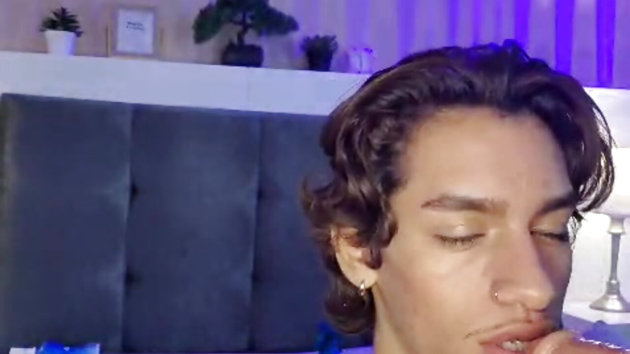 Dildo blowjob 😉