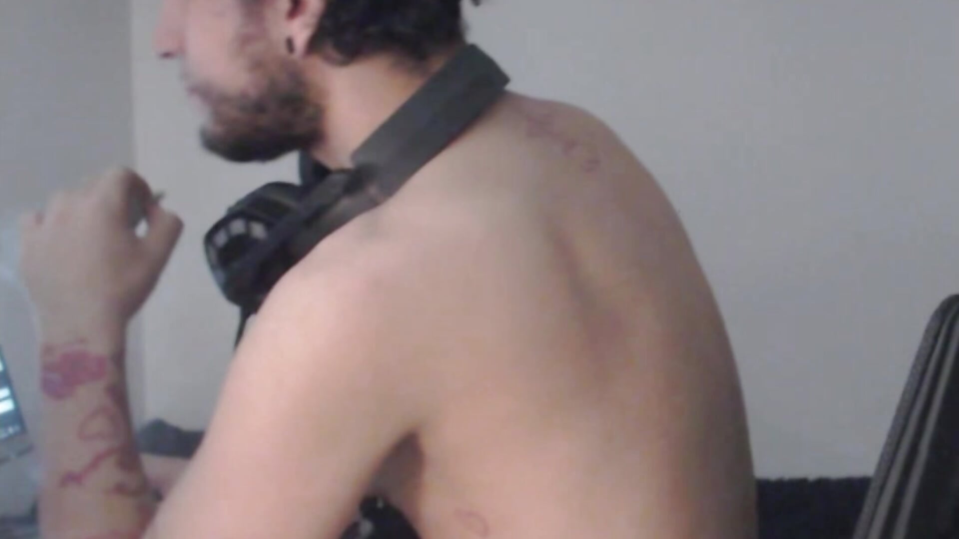 Smoking－カメラキャストのmateoconde00の動画