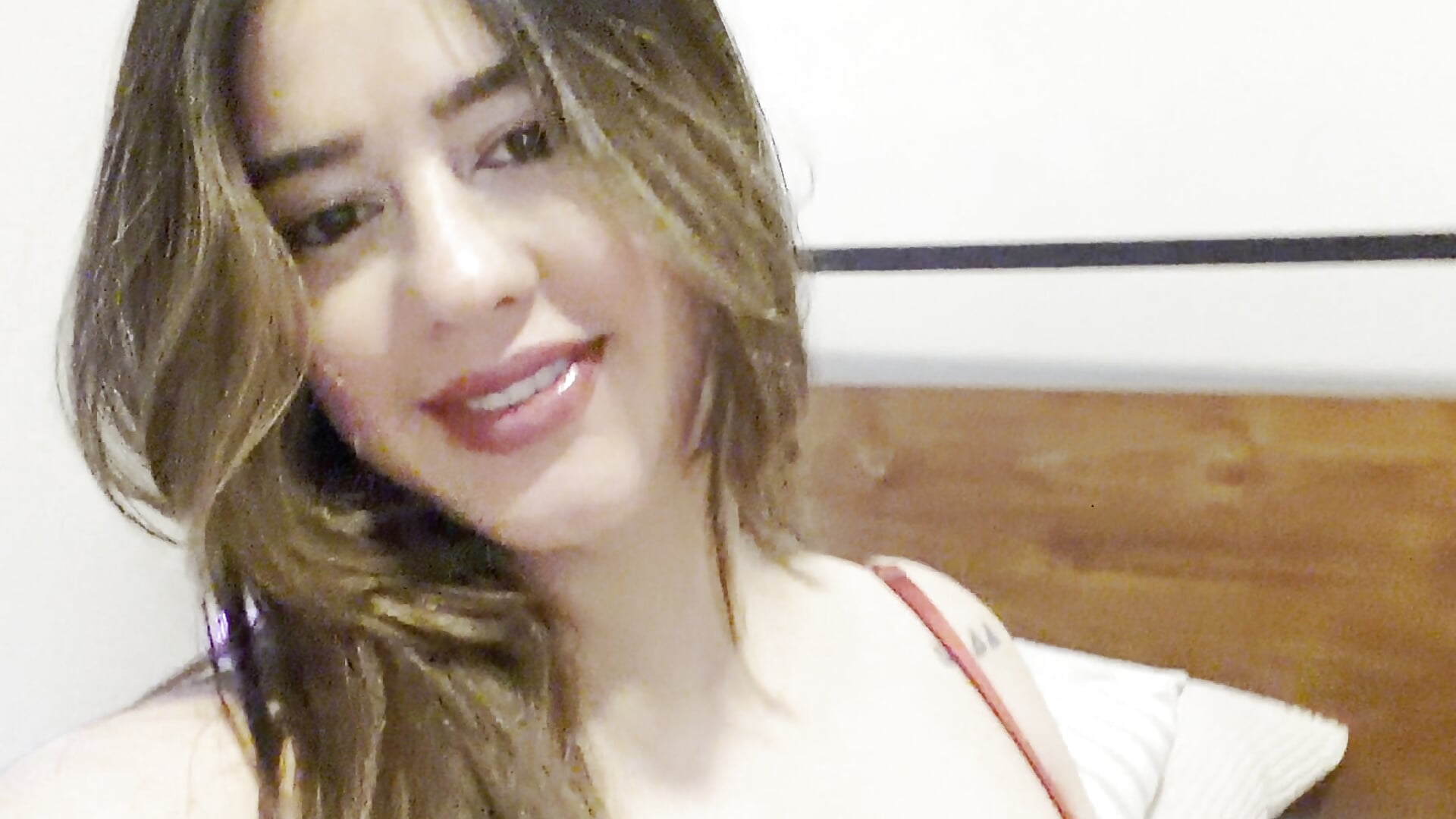 Camila Gold - video by Camilalatinagold cam model