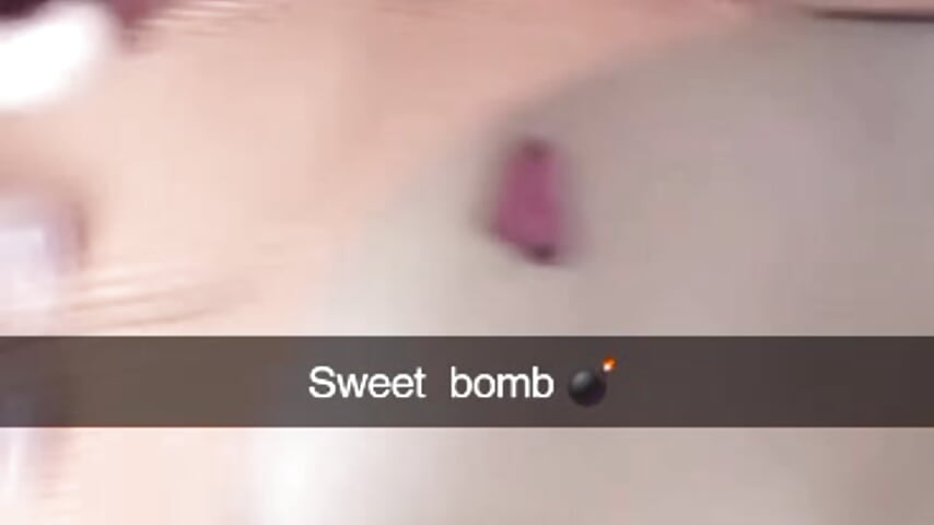 When feeling lonely 🙁－カメラキャストのGlxsyy_yashvika_の動画