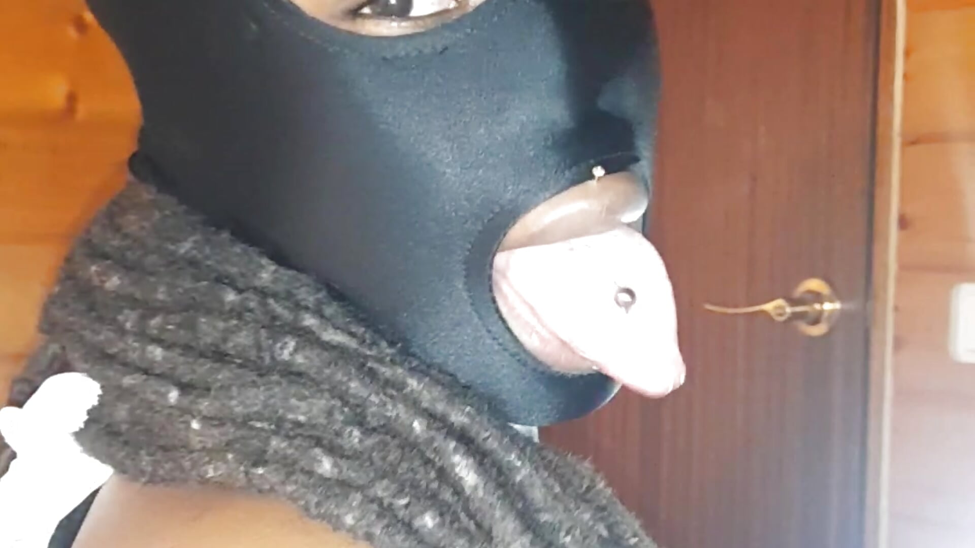 Try Not to Stare  Essaie de Ne Pas Regarder – HairyEbonyCoupleliveporn Stripchat - vídeo de HairyEbonyCoupleliveporn modelo de câmara