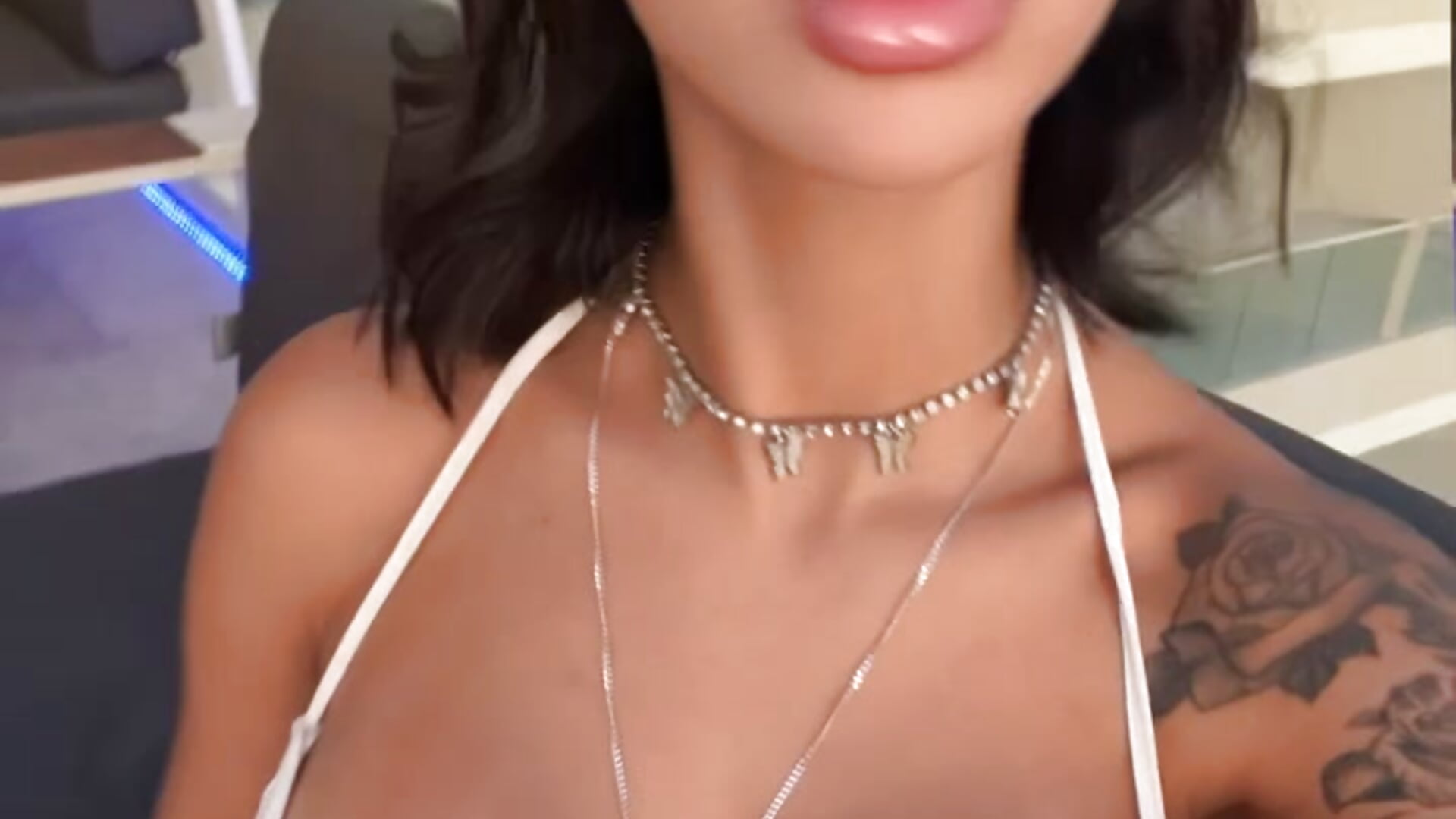 F1108476-BD25-48F1-B776-5B07B6AE093C - video by Summer_09 cam model