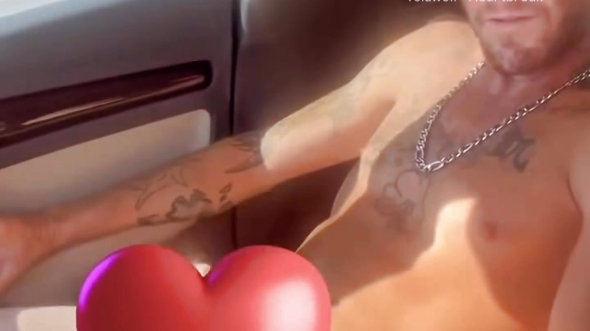 Heart Breaker - βίντεο μοντέλου MILEHIGH711