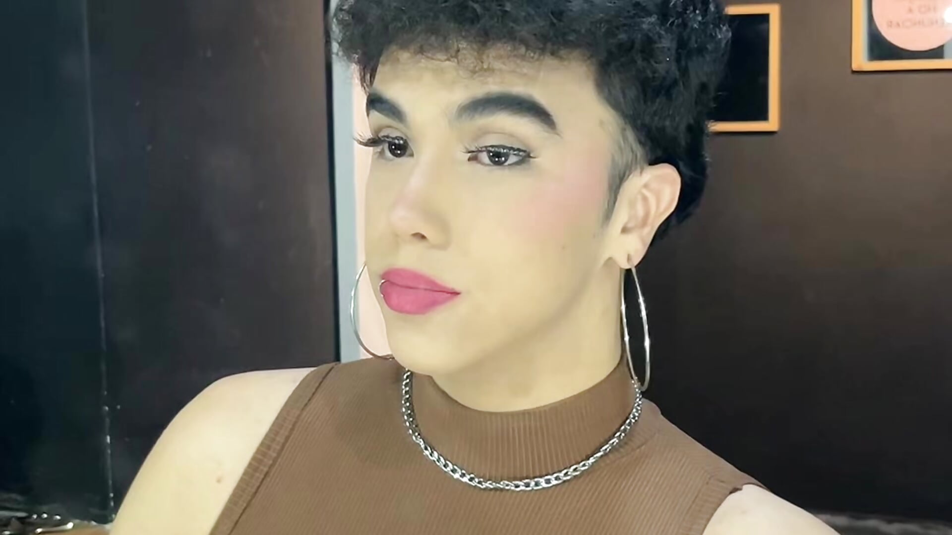 • - Kheyler_1 adlı kamera modelinin videosu