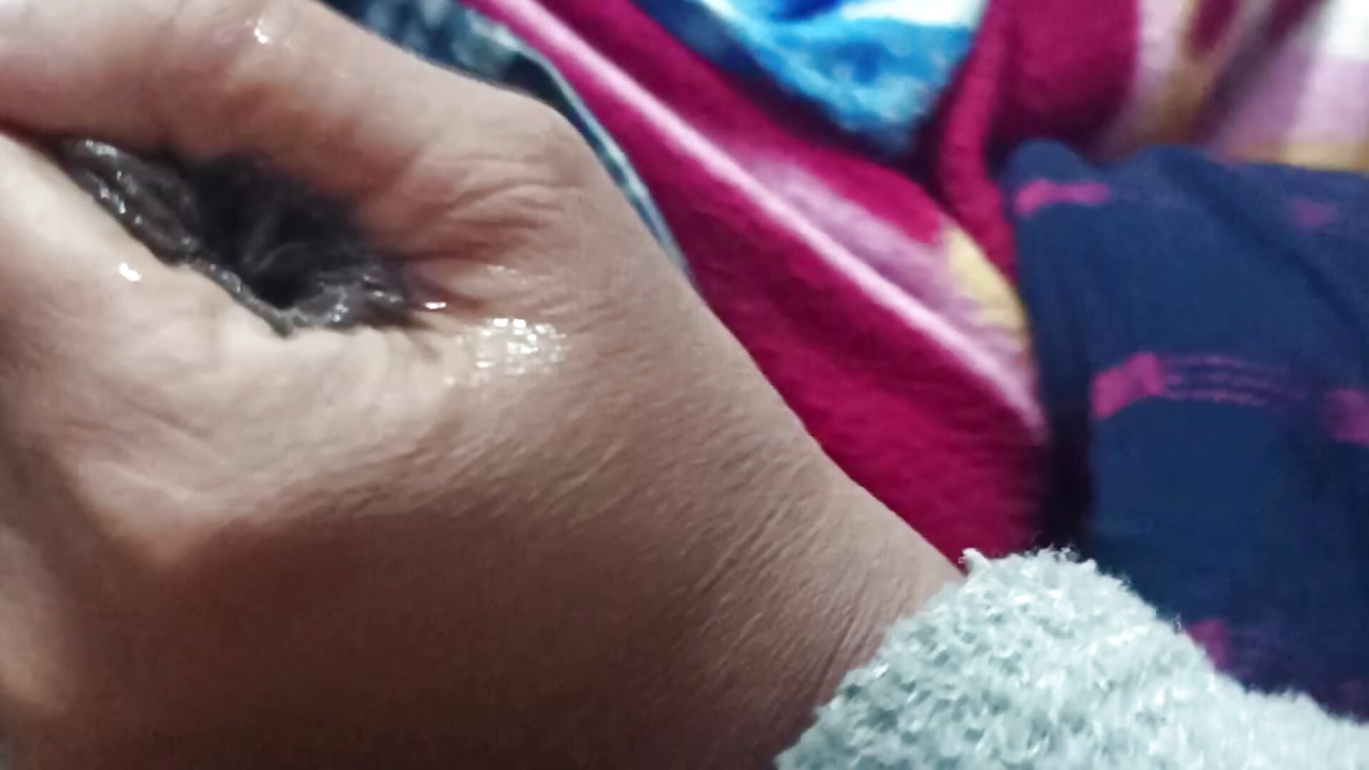 Desi dick oiling - video by xx_priti cam model