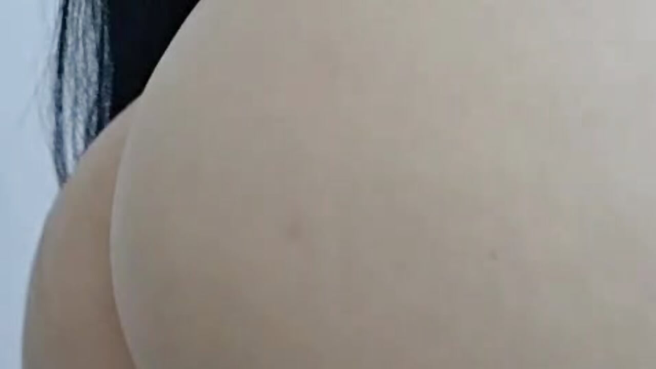 a little sexy dancing - video by miiastone_cm cam model