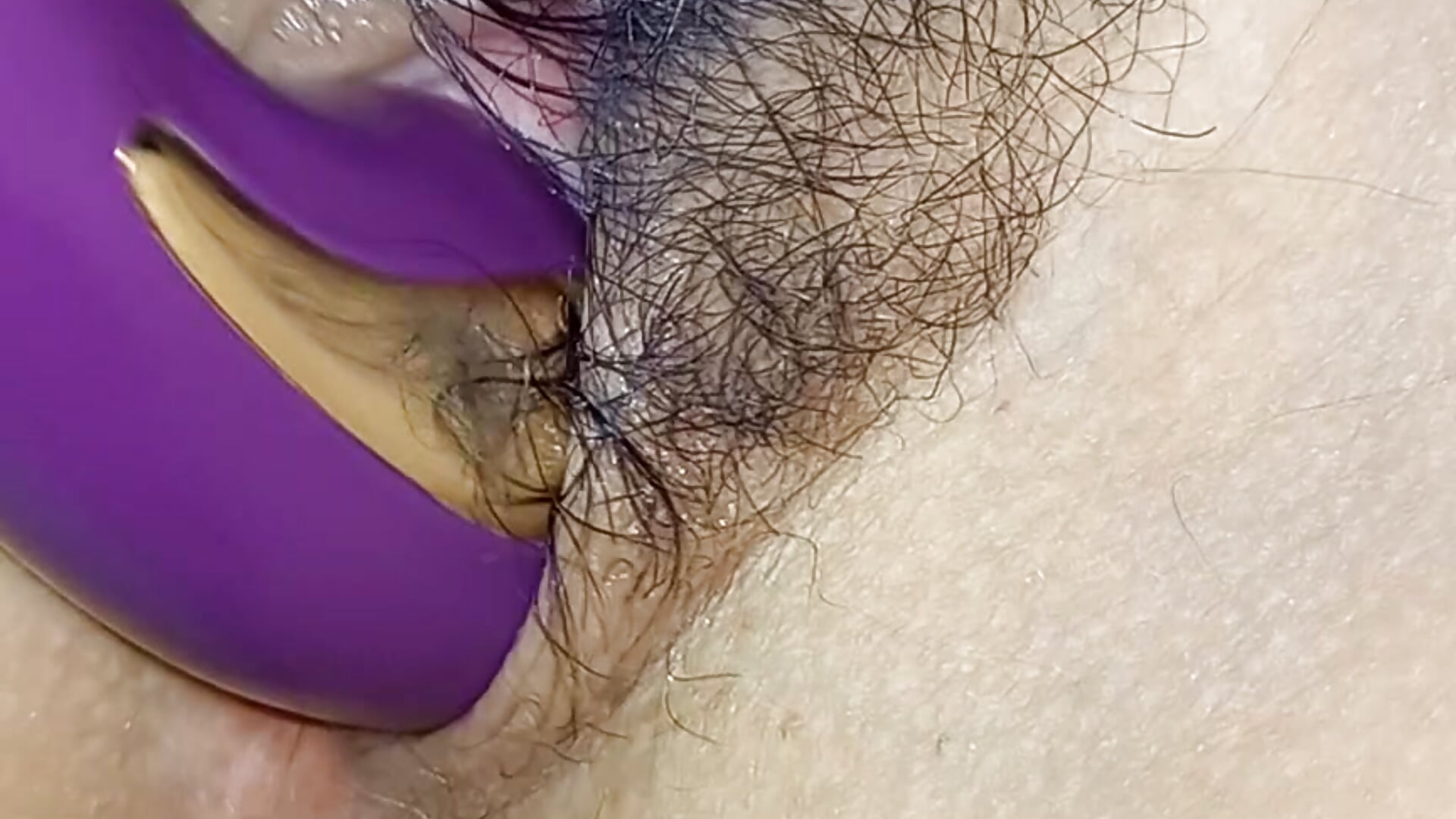 hairy pussy 5 - video by MoonedByEva2025