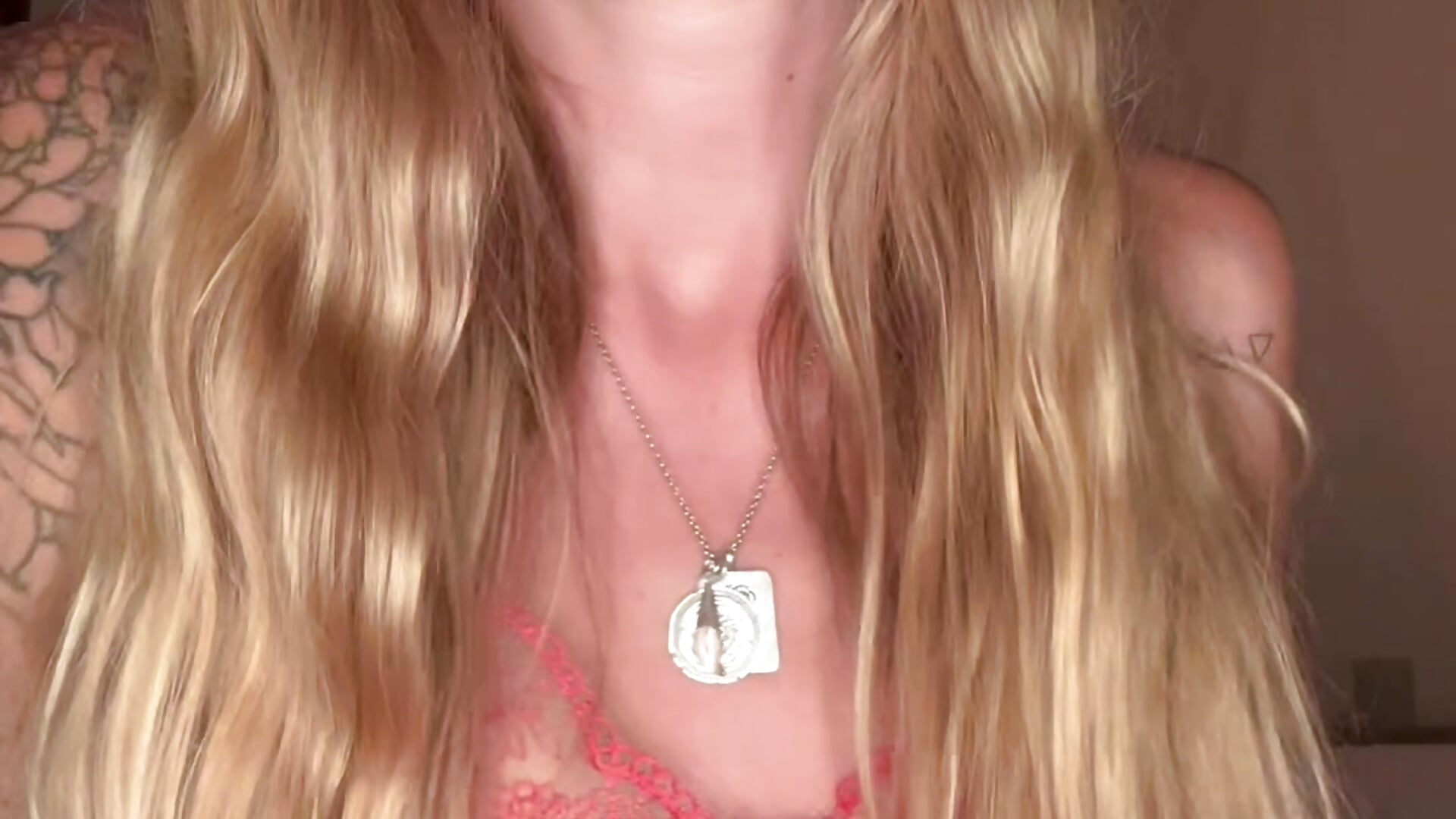 copy_93220E0F-C2A9-4717-A77B-4BC3481FBC01.mov - video av OpheliaRoxx cam model