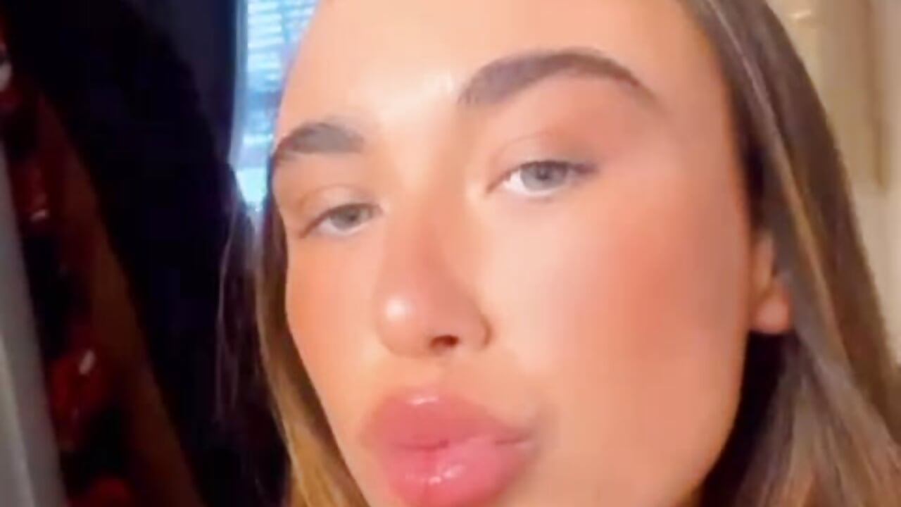 just me x – video modela na kameri MillieB