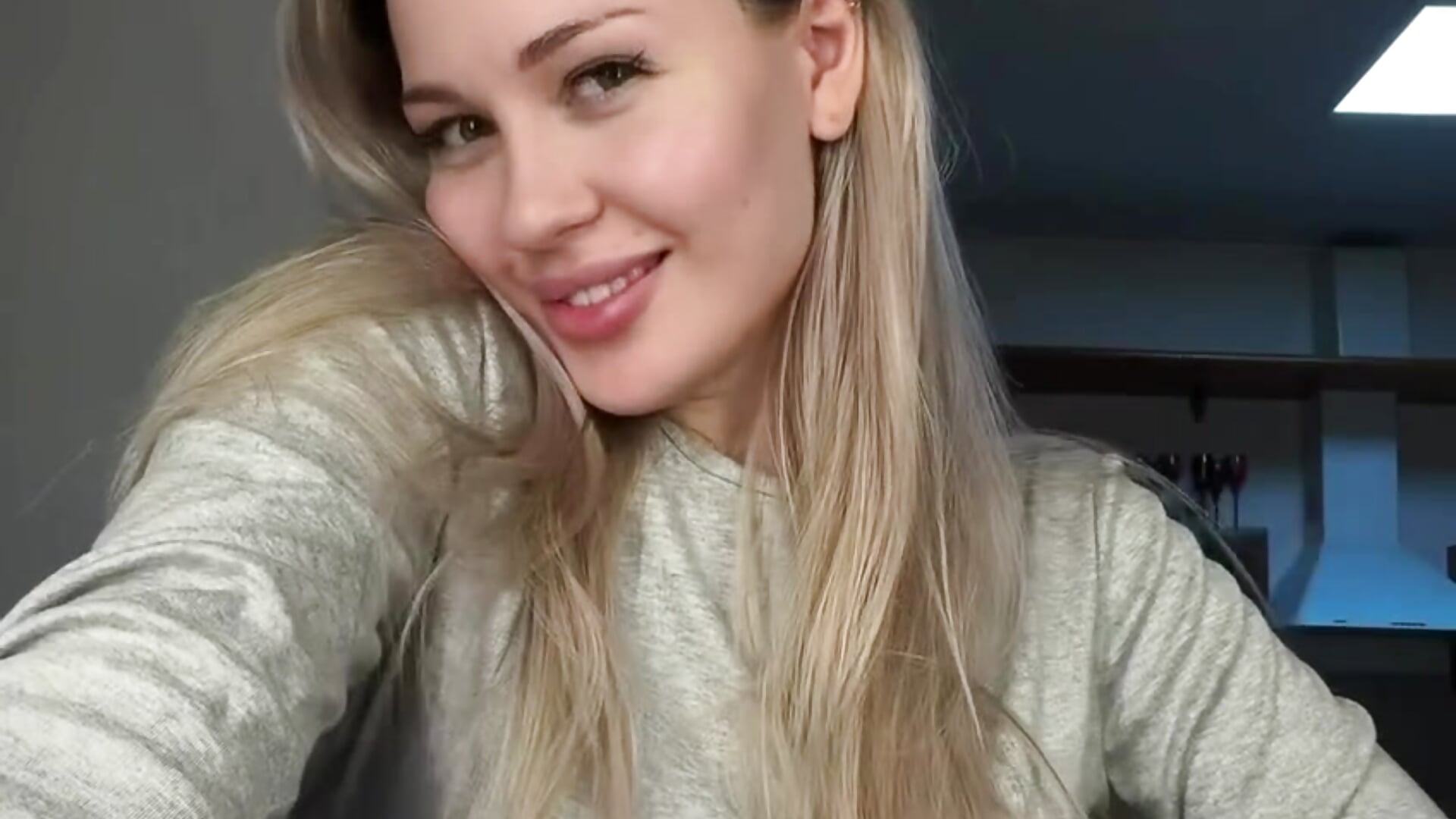 Homemade chill🔥🔥🔥 – video modela na kameri KatieBell