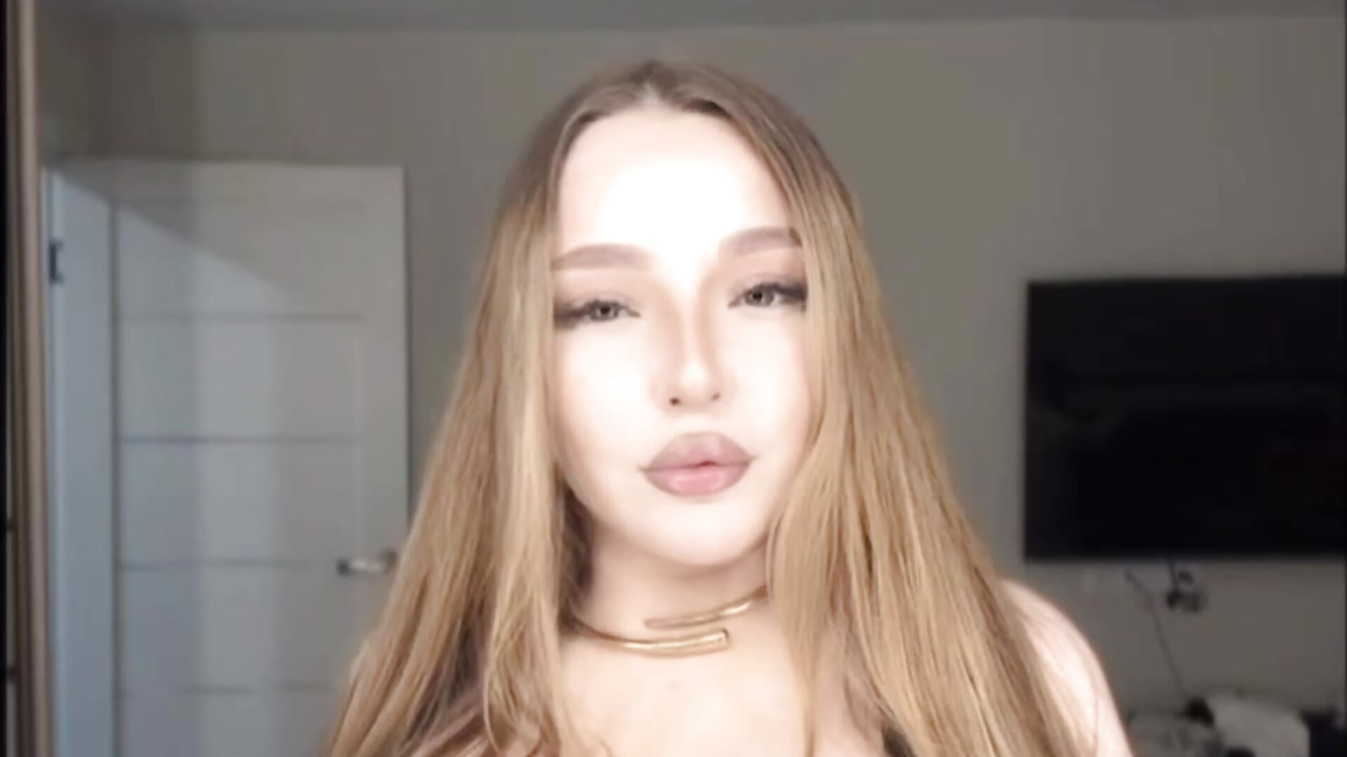 2568349973502822220 - vídeo de la modelo de cam Queenkat88