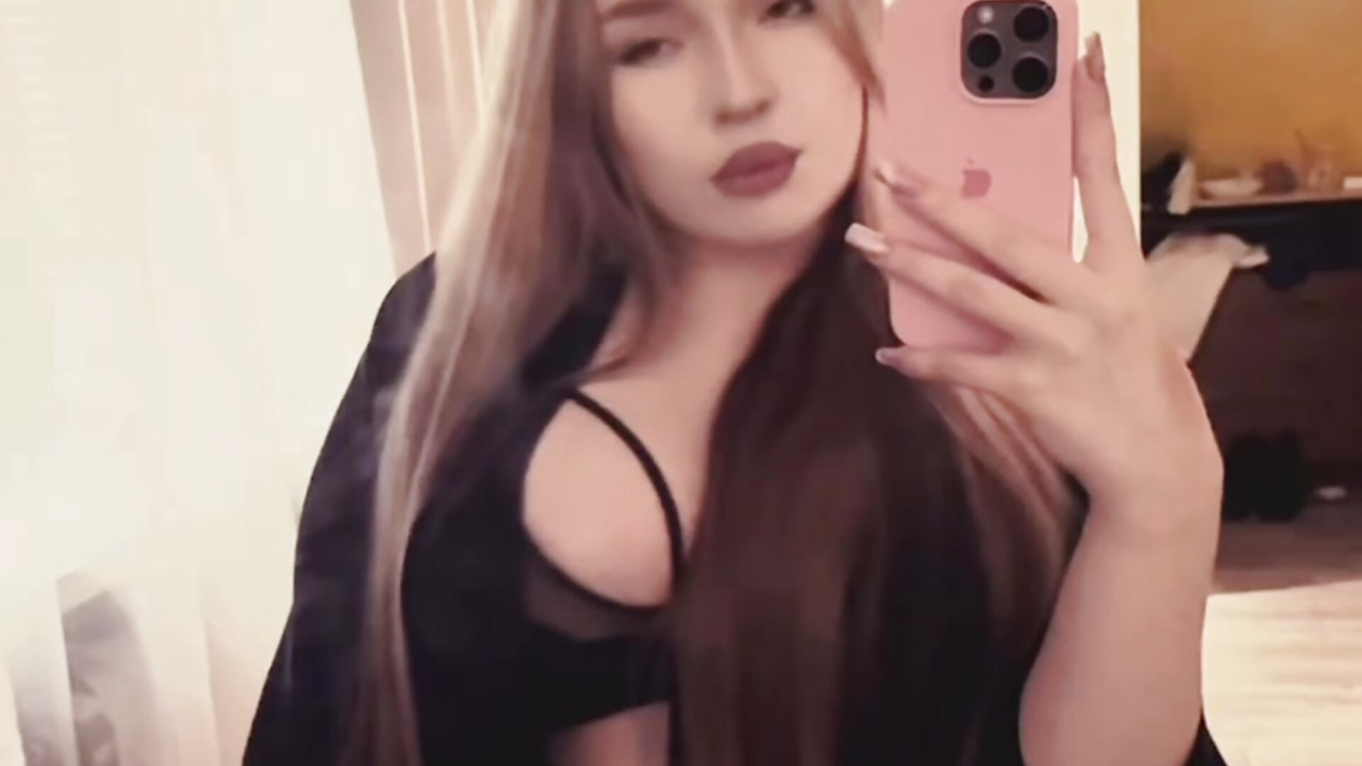 -3676184952466905785 - vídeo de la modelo de cam Queenkat88