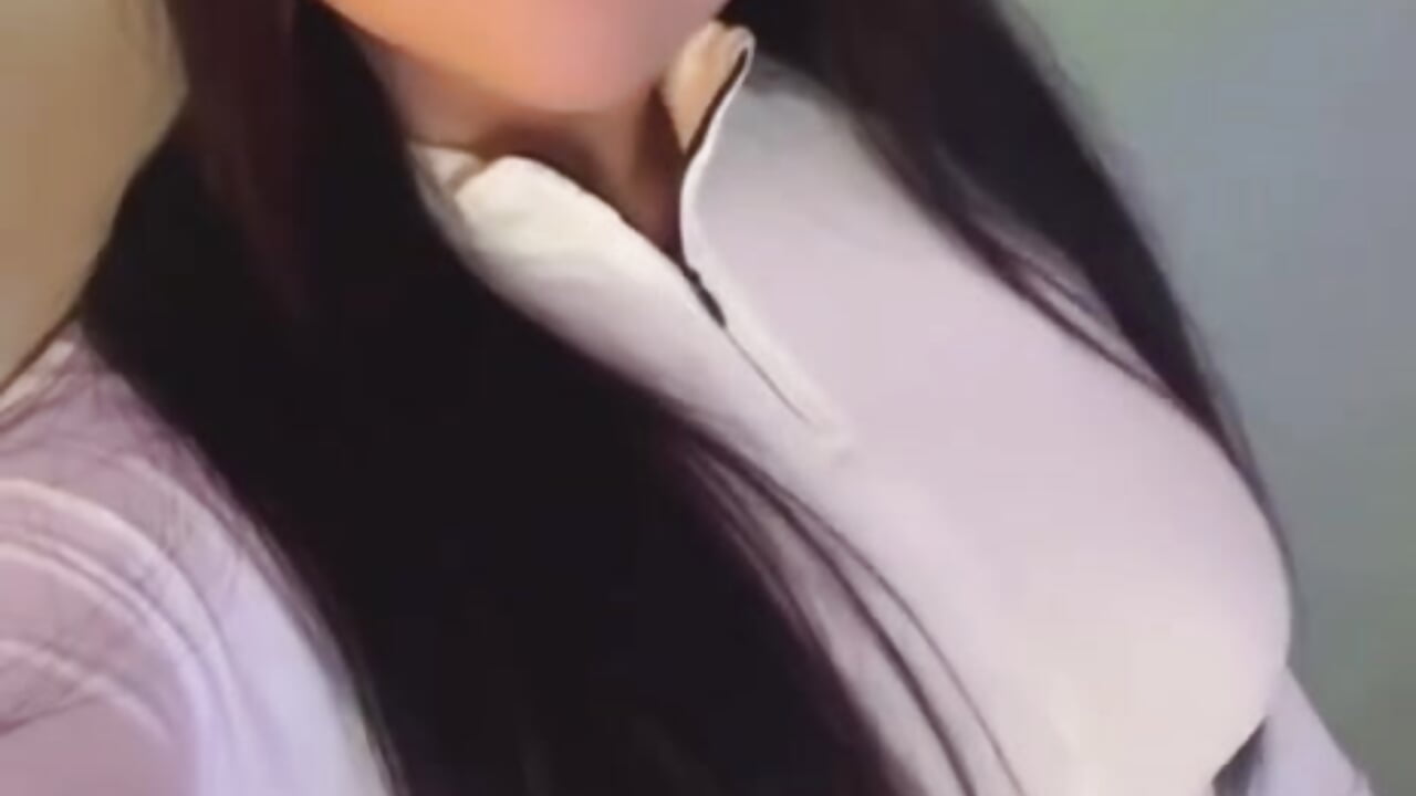 A little while with me, without filters💜 - video by ZaraVesari cam model