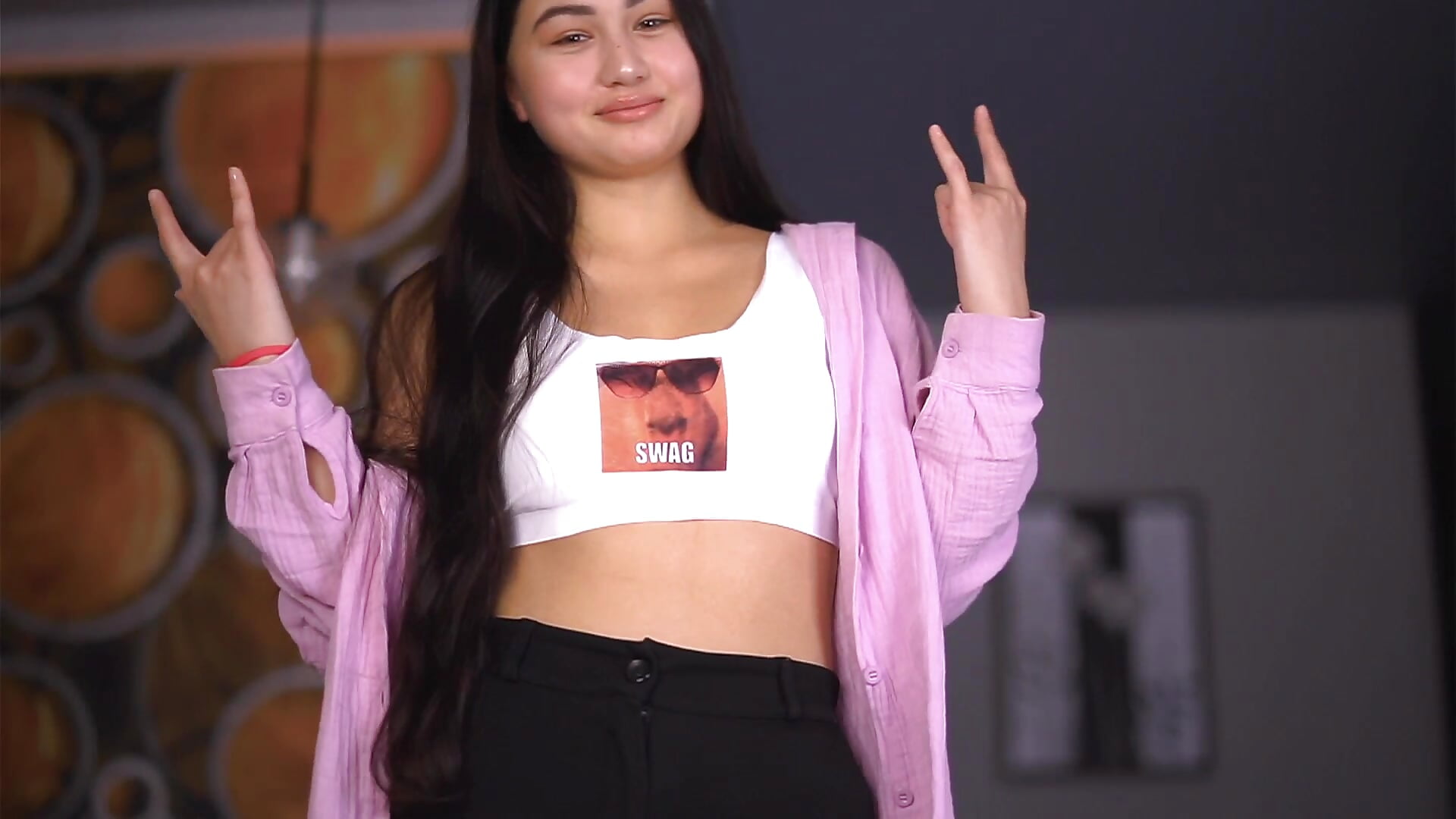 SWAG! - video di LorettaBeetz modella di cam