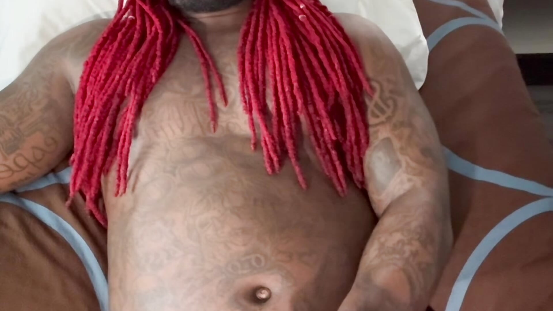 Laying back busting a nut 🥜 on my stomach - daddydarkskindikk主播的视频