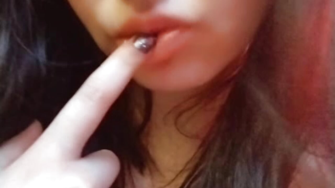 My nipples are hard... - Vídeo de Lyra_Monrroy, modelo de vídeos