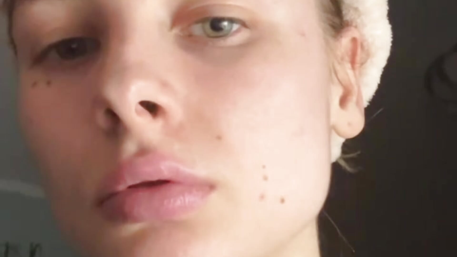 💋💋💋 - vídeo de la modelo de cam MerlinMeyer