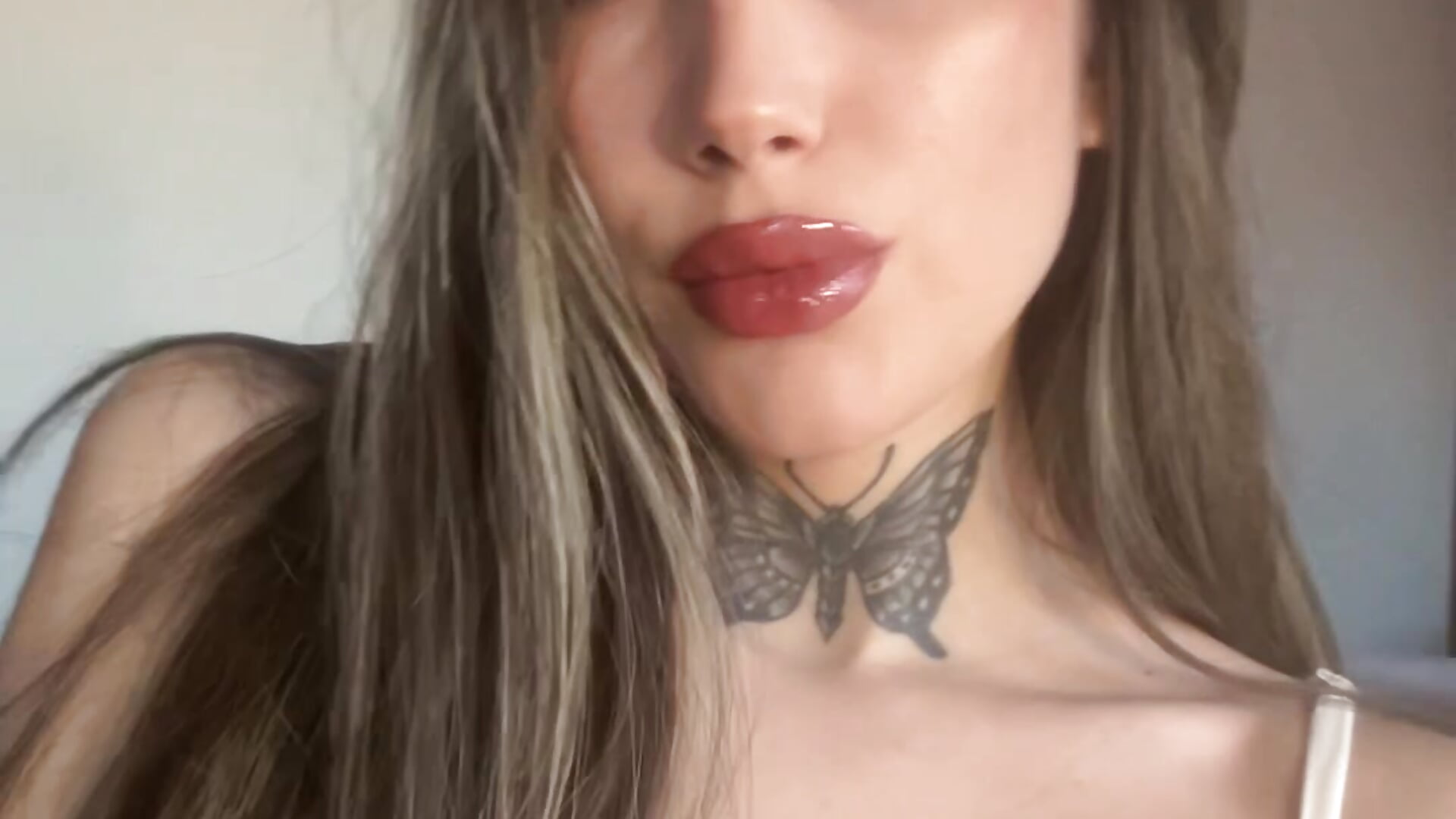 Juegas conmigo un rato? 🧸🔓 - video saphirafox kameramallilta