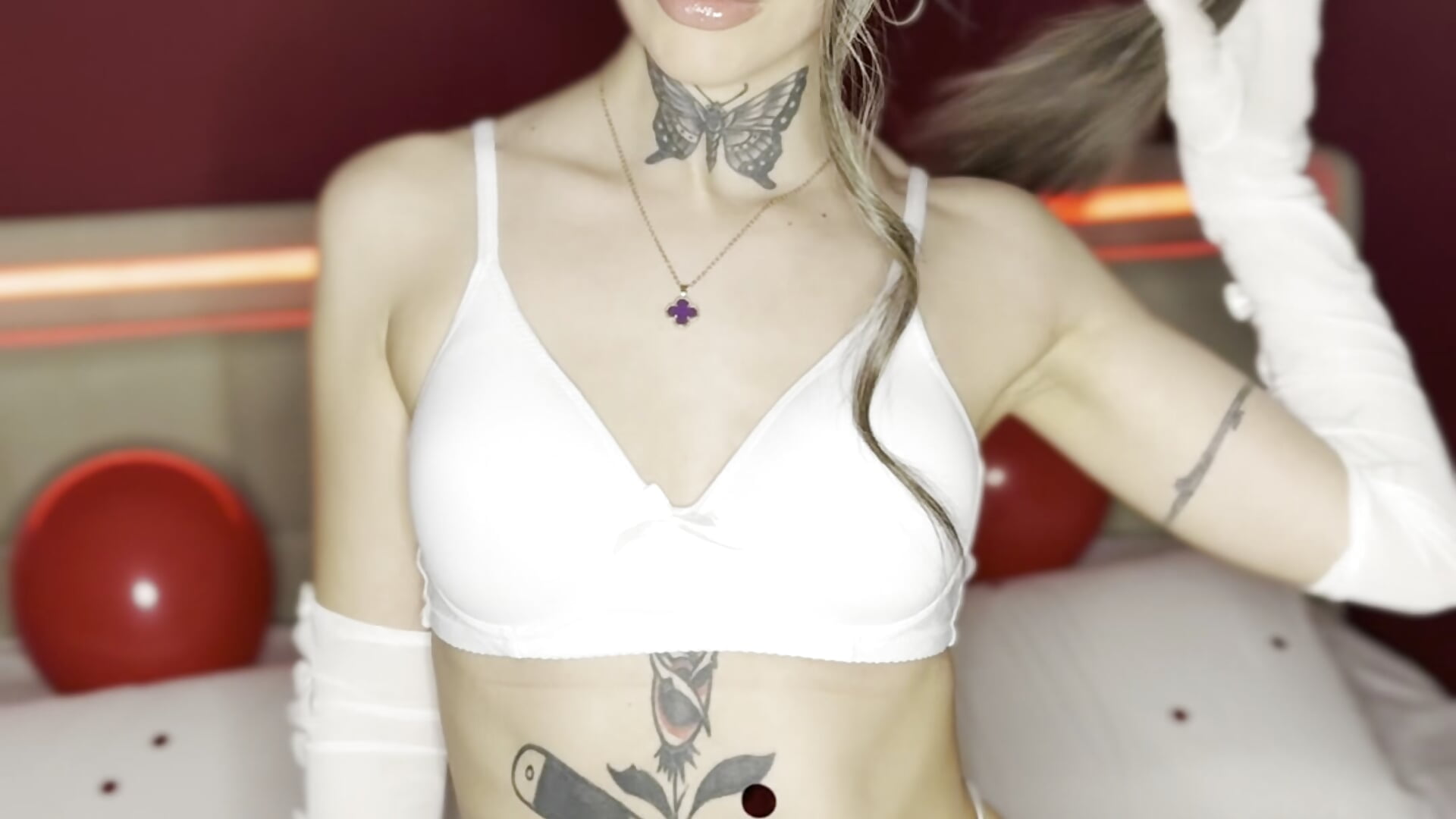 Feliz San Valentín 😙🩷 - clip cu saphirafox model videochat