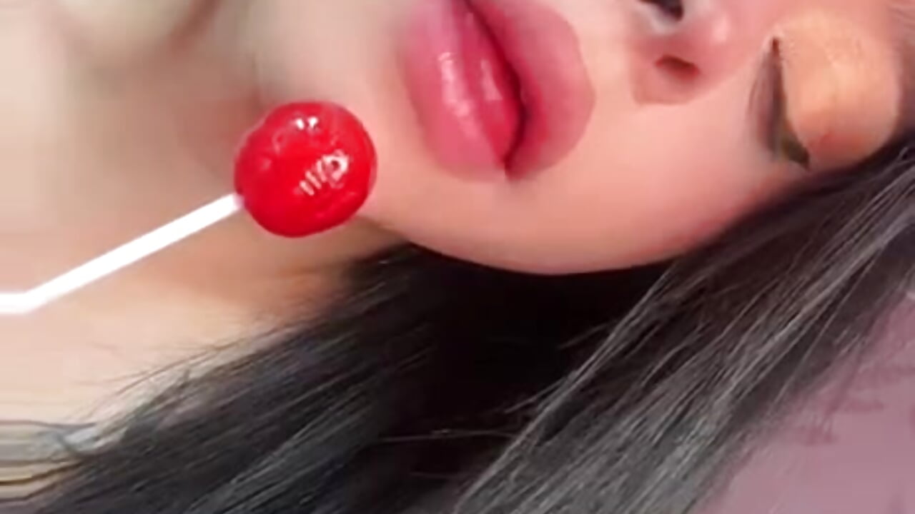 Delicious sweet - відео від вебкаммоделі Saarada