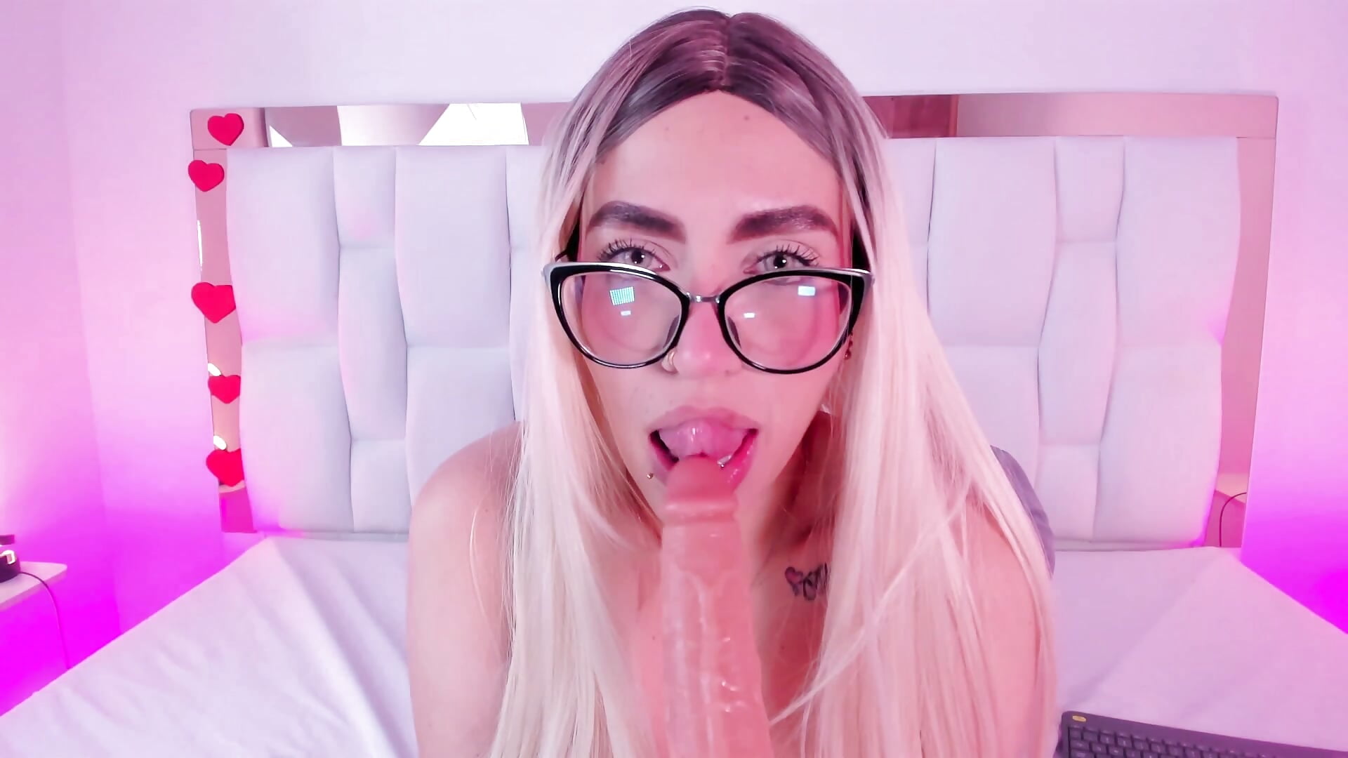 Sexy blowjob for you 👅😏– CamilleJuicy_ kameramodell videója