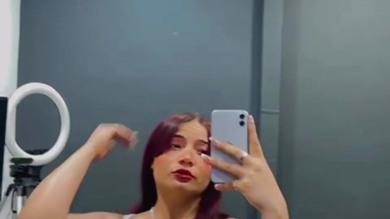 WhatsApp Video 2025-12-17 at 3,29,42 PM - video by HankMelodi cam model