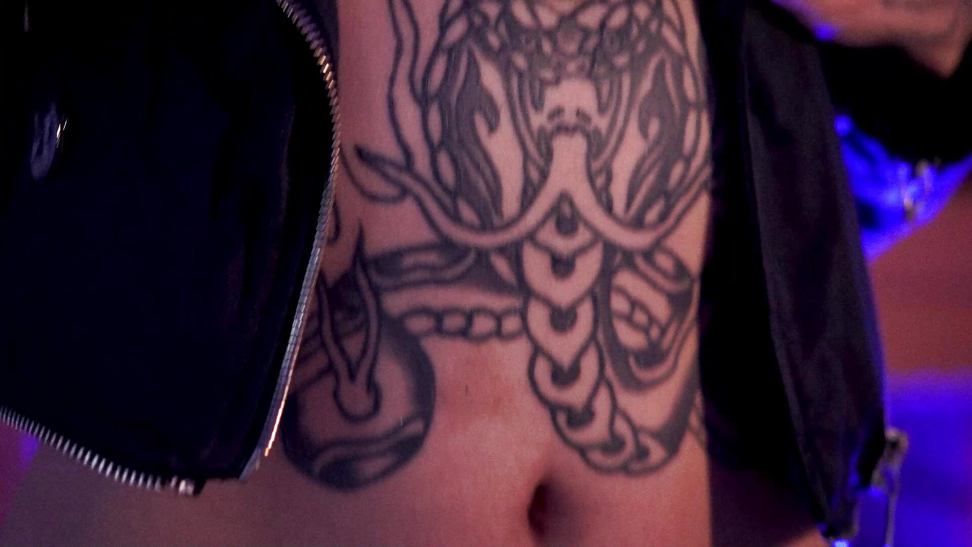 SUBTLE GOTHIC, WHAT YOU LIKE BEST – video od webkamerové modelky Kaoz_69_