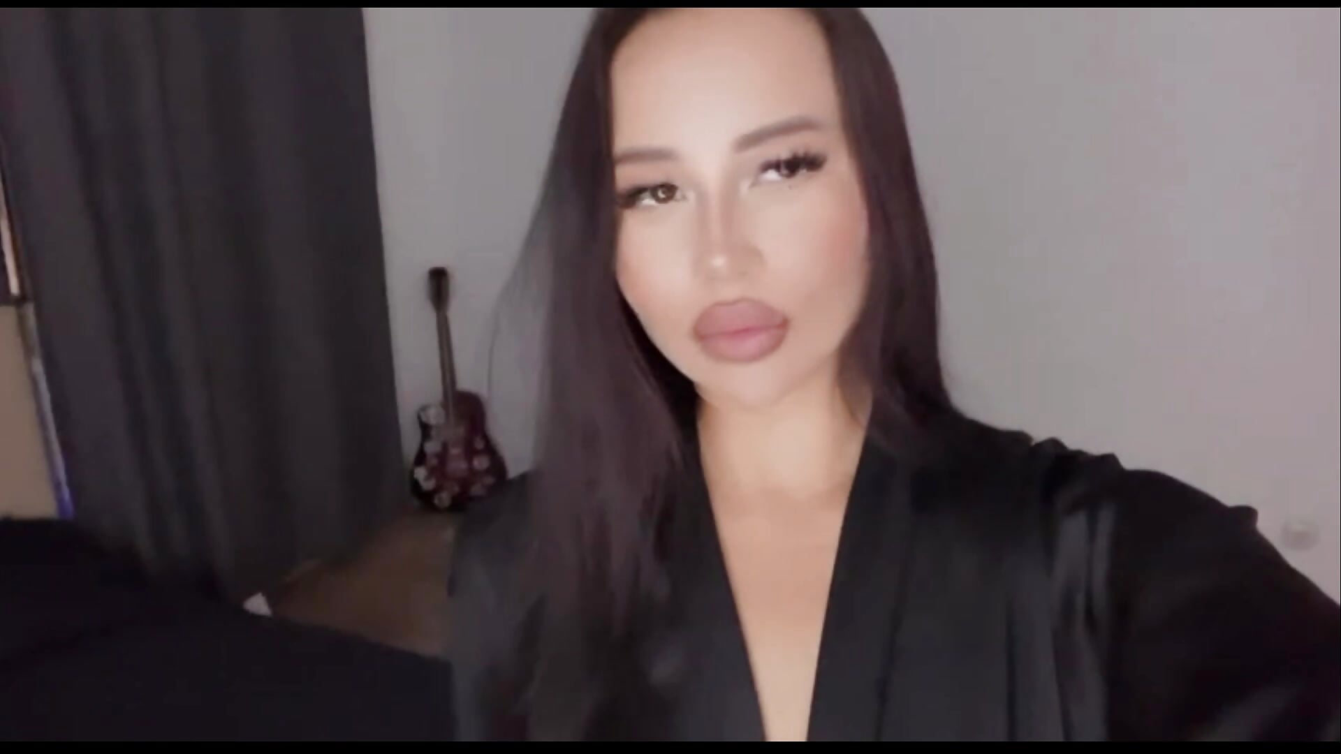 Public - video by Your_Mel0dy cam model